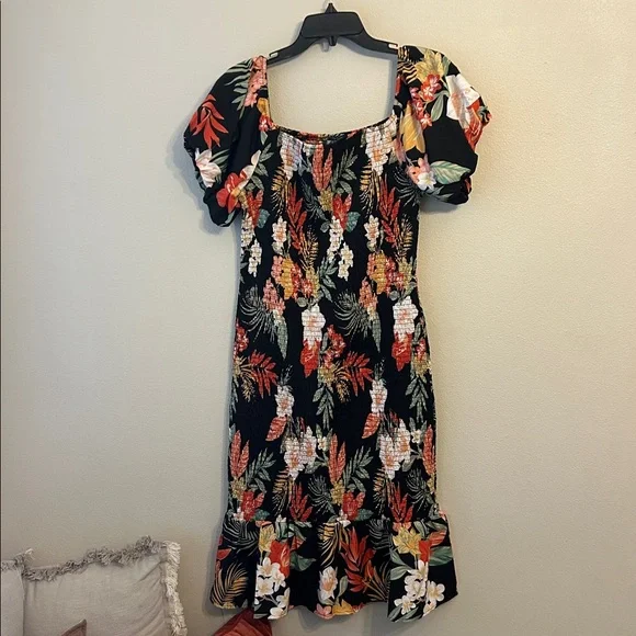 Midi Floral Puff Sleeve Dress ideal for that Tropical vacation Size XL - Picture 4 of 7